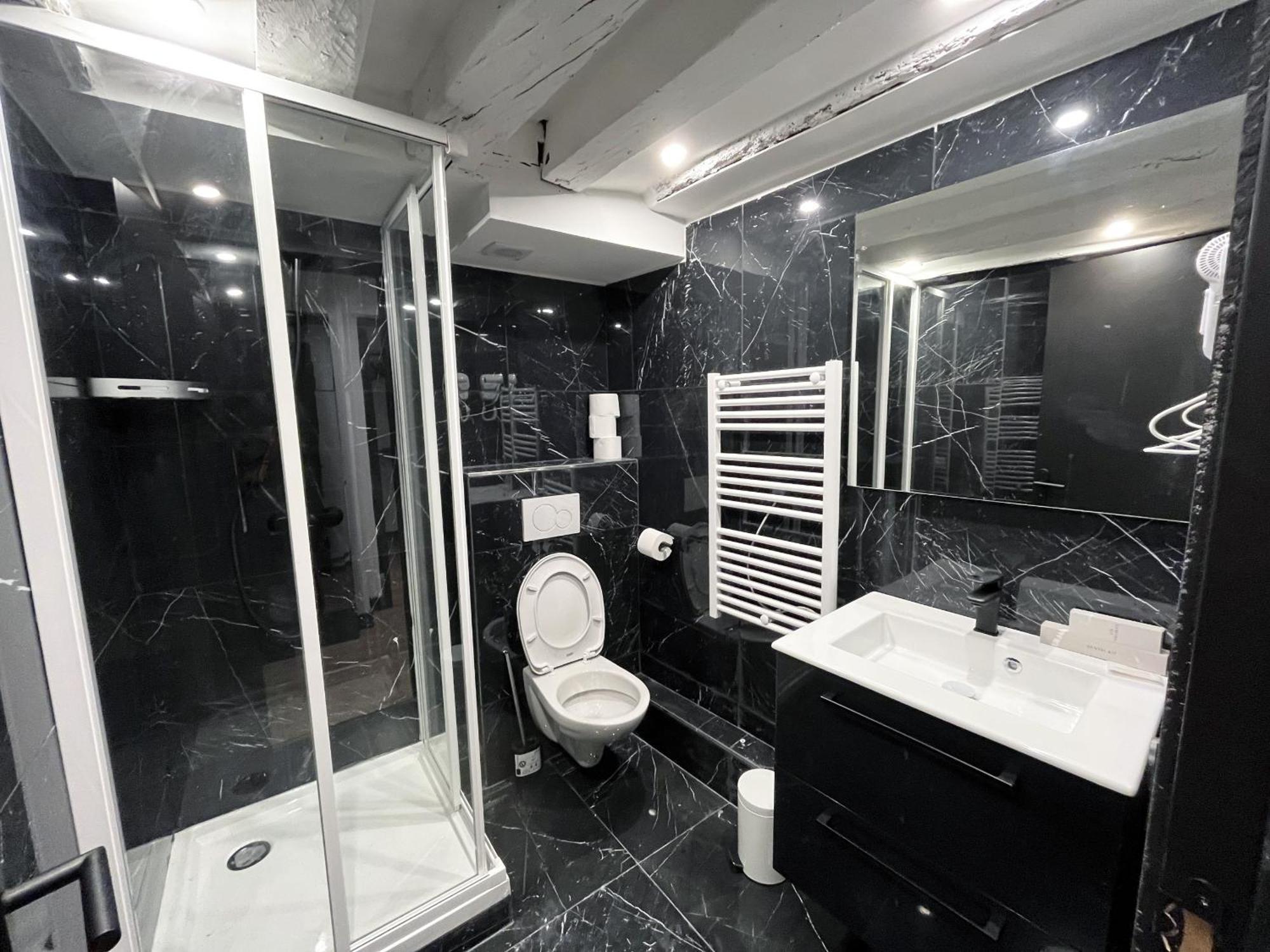パリUrban Flat 174 - Vuitton St Denisアパートメント エクステリア 写真
